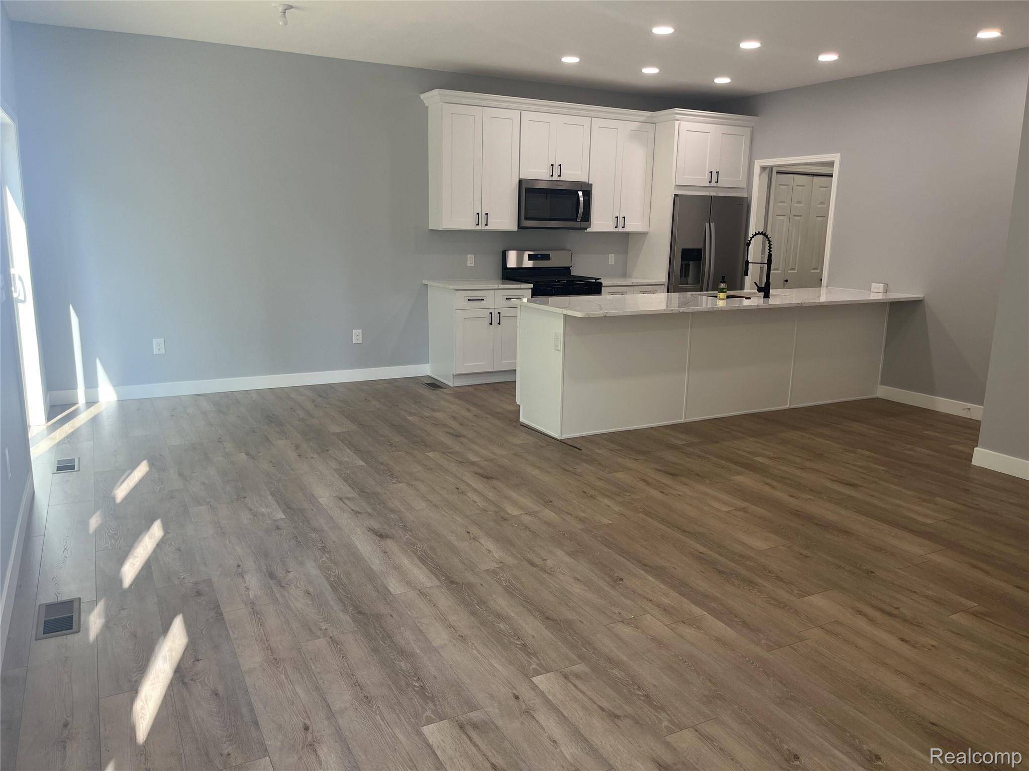 Highland, MI 48356,3175 OAKRIDGE DR