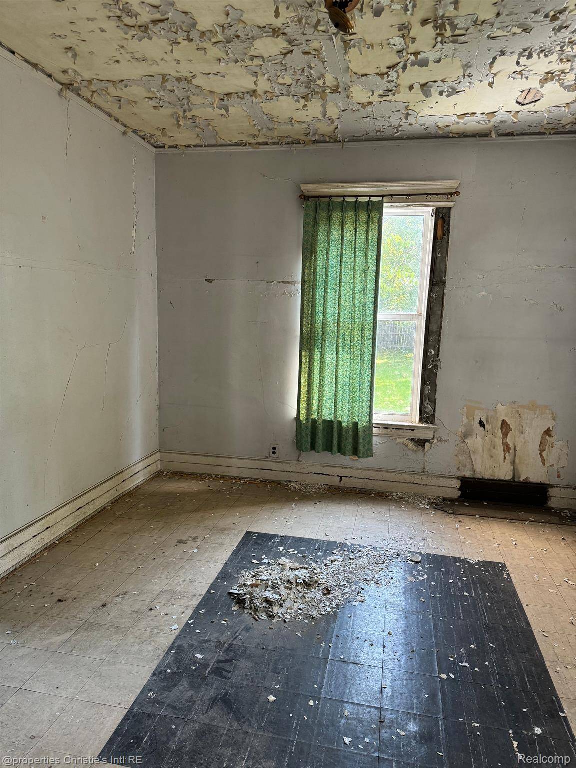 Detroit, MI 48214,2986 CADILLAC BLVD