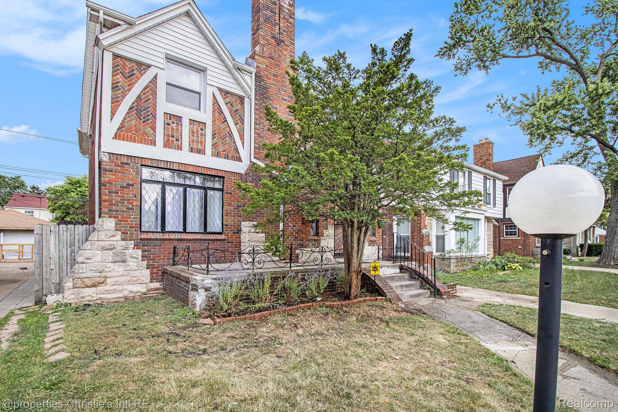 Detroit, MI 48221,17585 Wisconsin ST