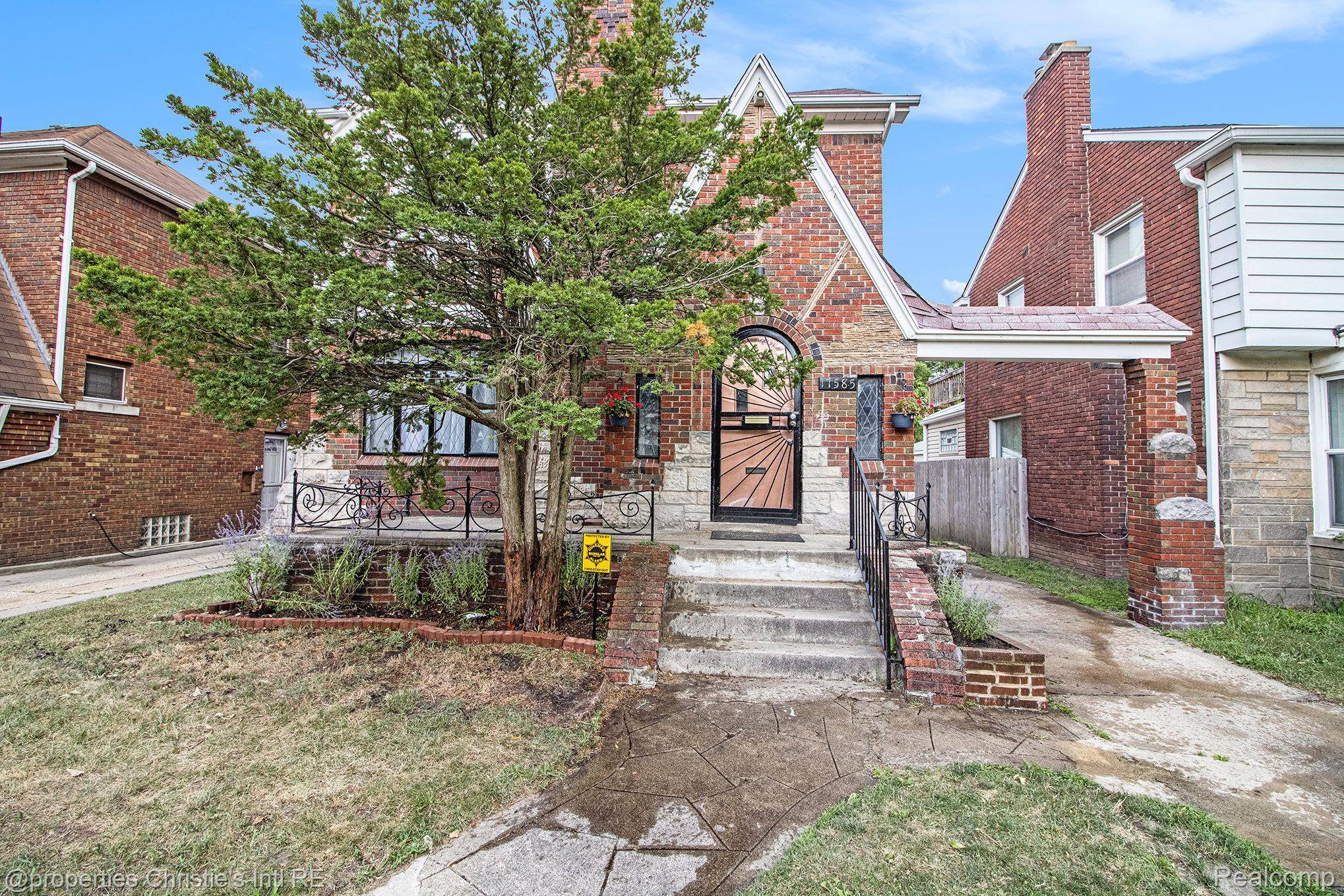 Detroit, MI 48221,17585 Wisconsin ST