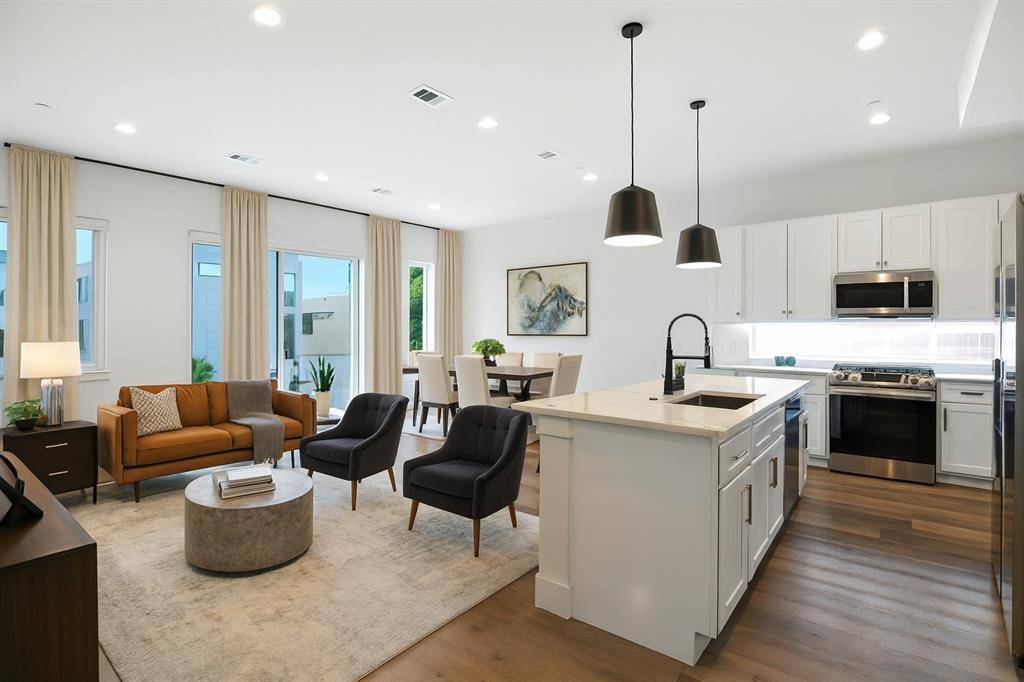 Dallas, TX 75204,4640 Munger Avenue #102