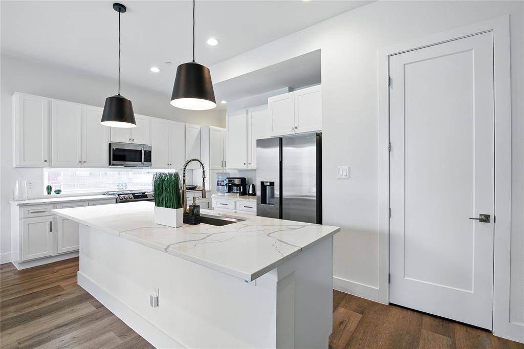 Dallas, TX 75204,4640 Munger Avenue #102