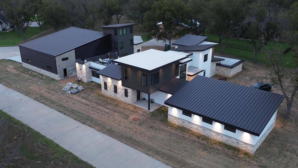 Granbury, TX 76049,9003 King Air Drive