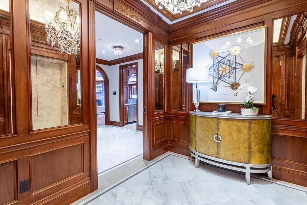 Dallas, TX 75201,2300 WOLF Street #19A