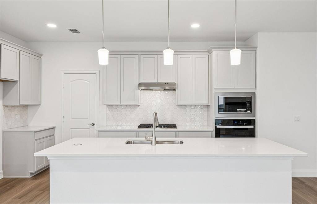 Justin, TX 76247,8616 Red Oak Drive