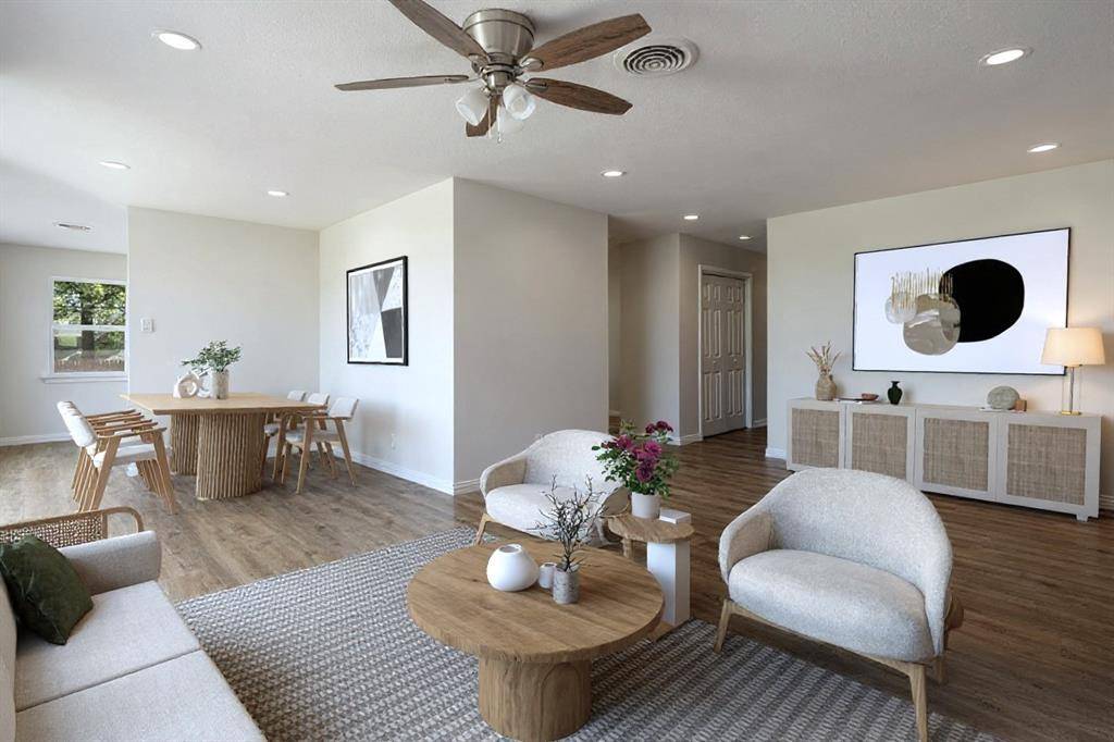 Bedford, TX 76022,93 Regents Park