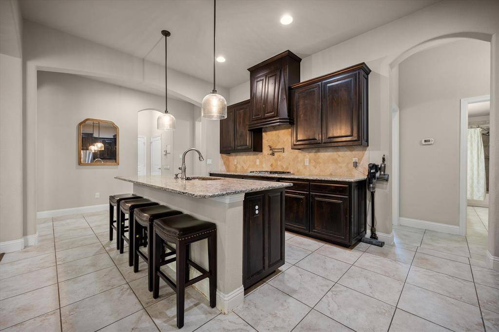 Weatherford, TX 76087,909 Thistle Hill Trail