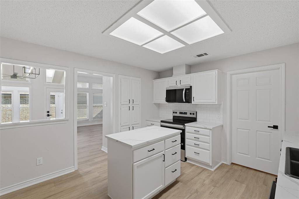 Irving, TX 75038,4009 La Costa Court