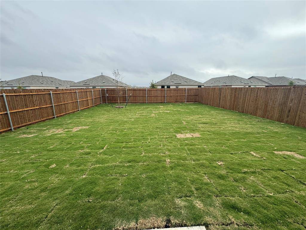 Ennis, TX 75119,913 Birkdale Drive