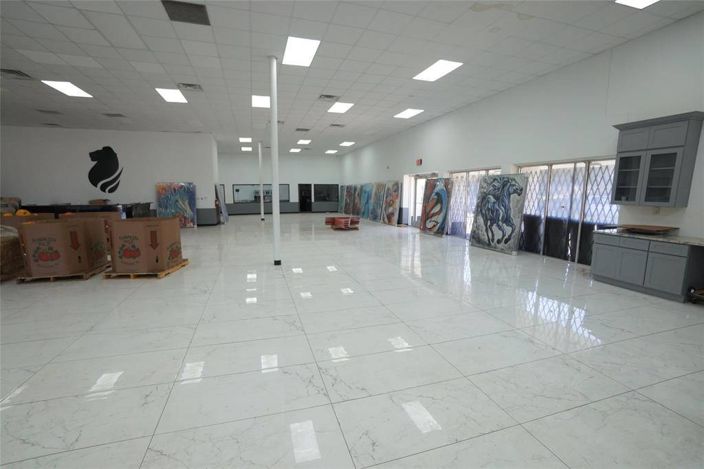 Dallas, TX 75220,10830 Composite Drive