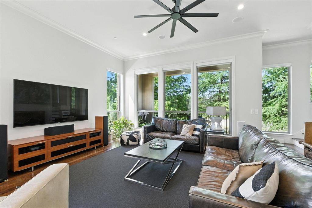 Irving, TX 75062,101 Decker Drive #301