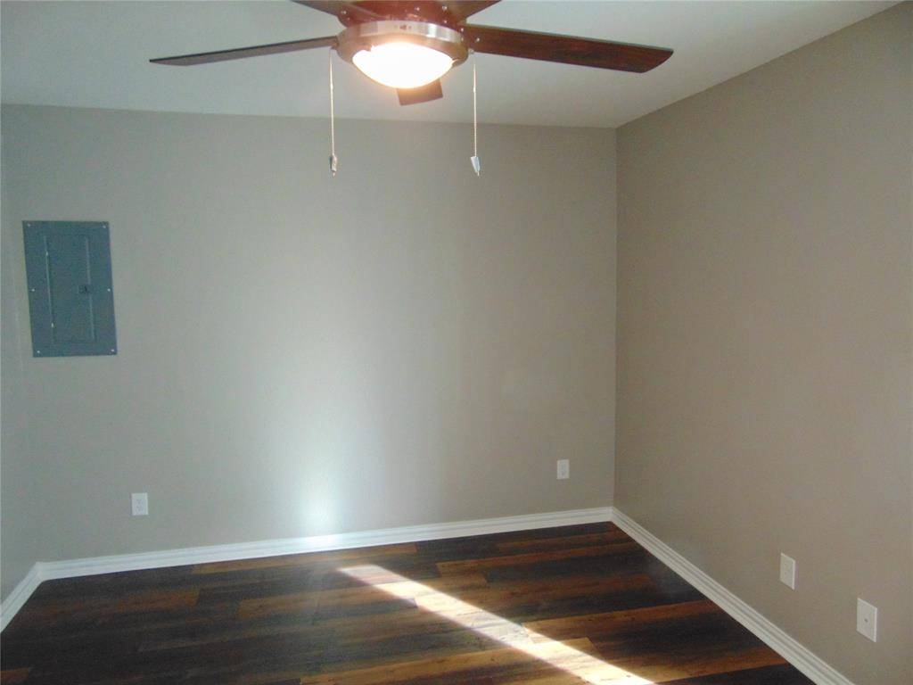 Dallas, TX 75243,9819 Walnut Street #303