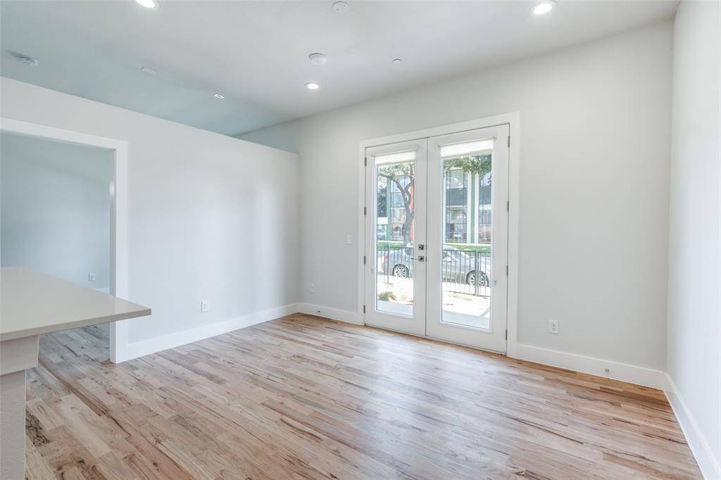 Dallas, TX 75214,6283 La Vista Drive #101