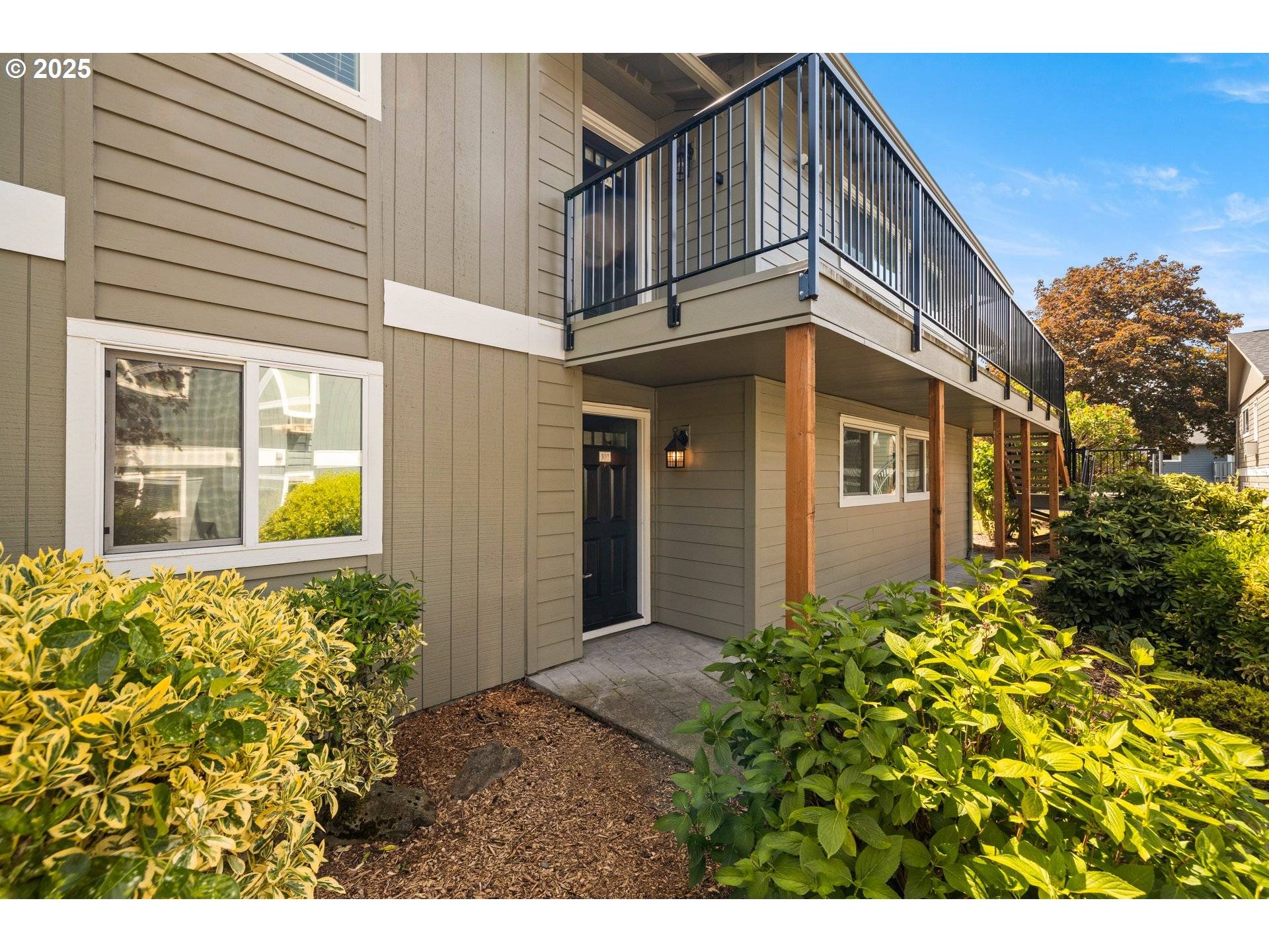 Portland, OR 97229,1950 NW 143RD AVE #101