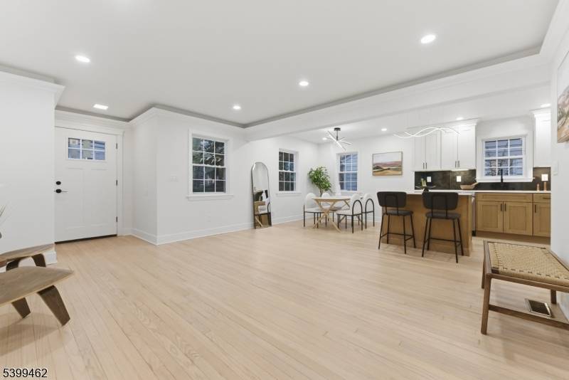 Verona Twp., NJ 07044,33 E Lincoln St