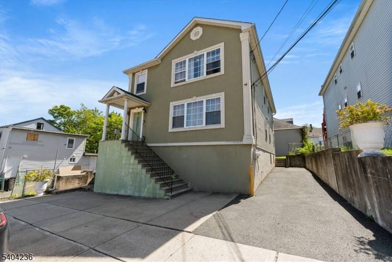 Paterson City, NJ 07522,40 N 9Th St