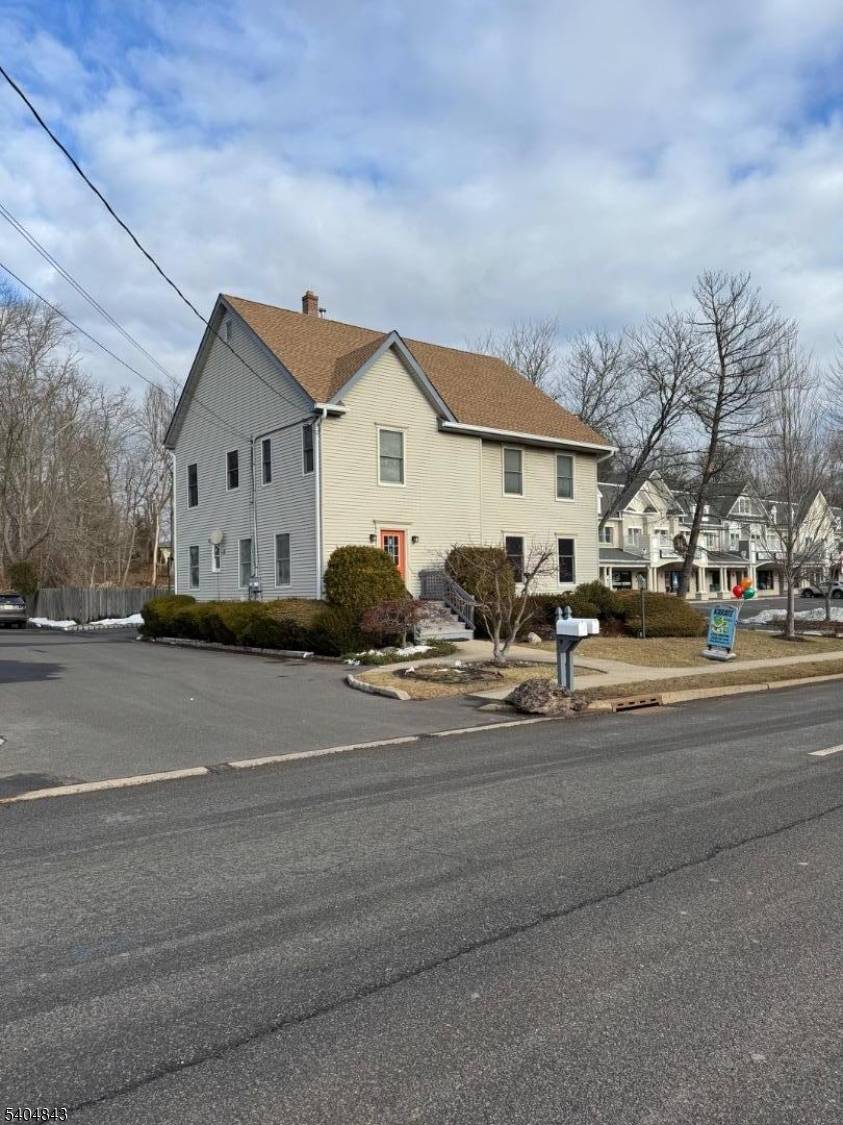 Long Hill Twp., NJ 07933,630 Valley Rd