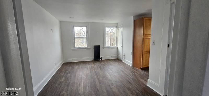 Newark City, NJ 07107,212 3Rd St