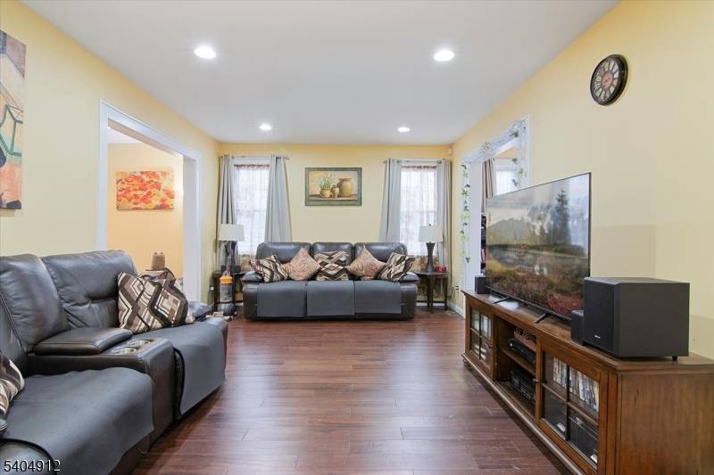 Maplewood Twp., NJ 07040,29 Van Ness Ter