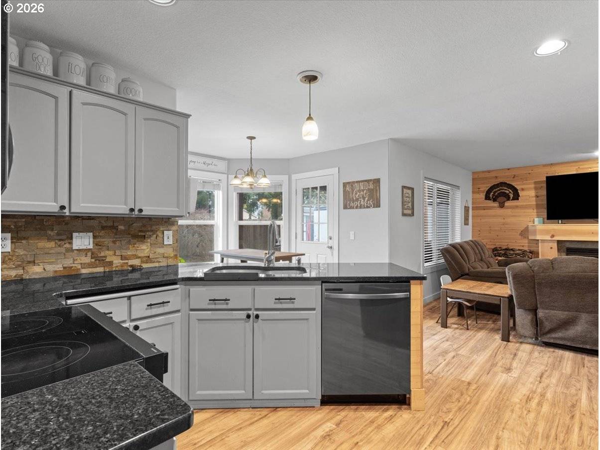 Oregon City, OR 97045,18910 HIGHLAND DR