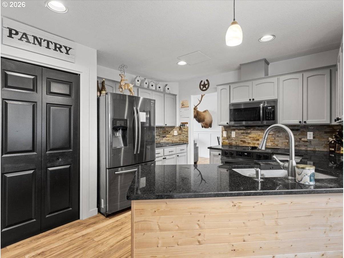 Oregon City, OR 97045,18910 HIGHLAND DR