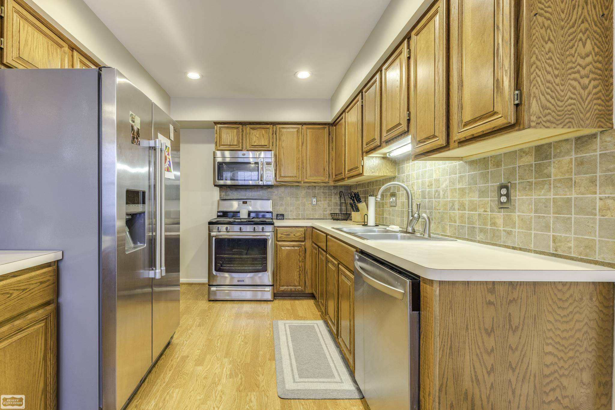 Clinton Township, MI 48036,23596 Suttons Bay DR