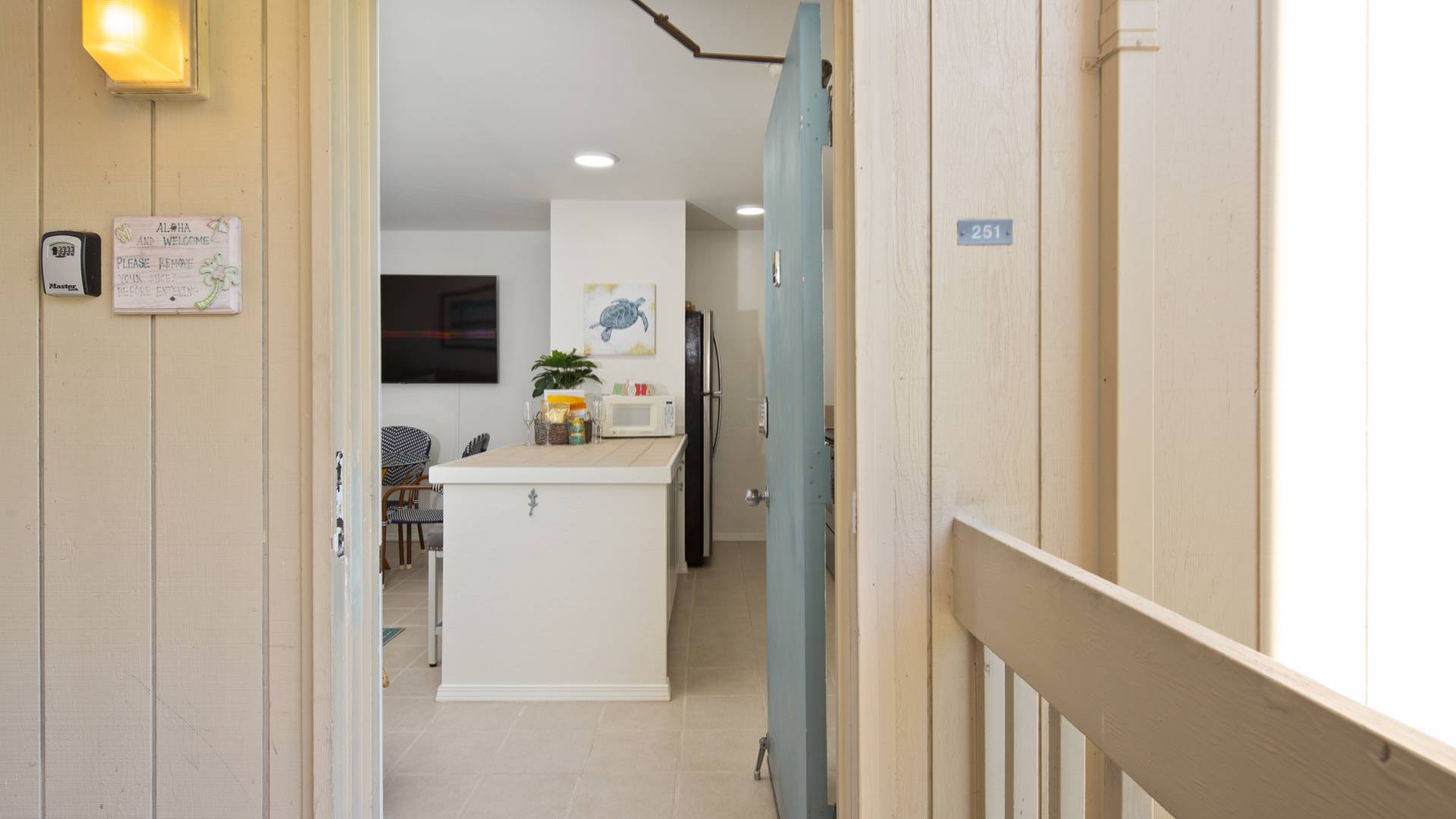 Kailua-kona, HI 96740,76-6259 ALII DRIVE #251