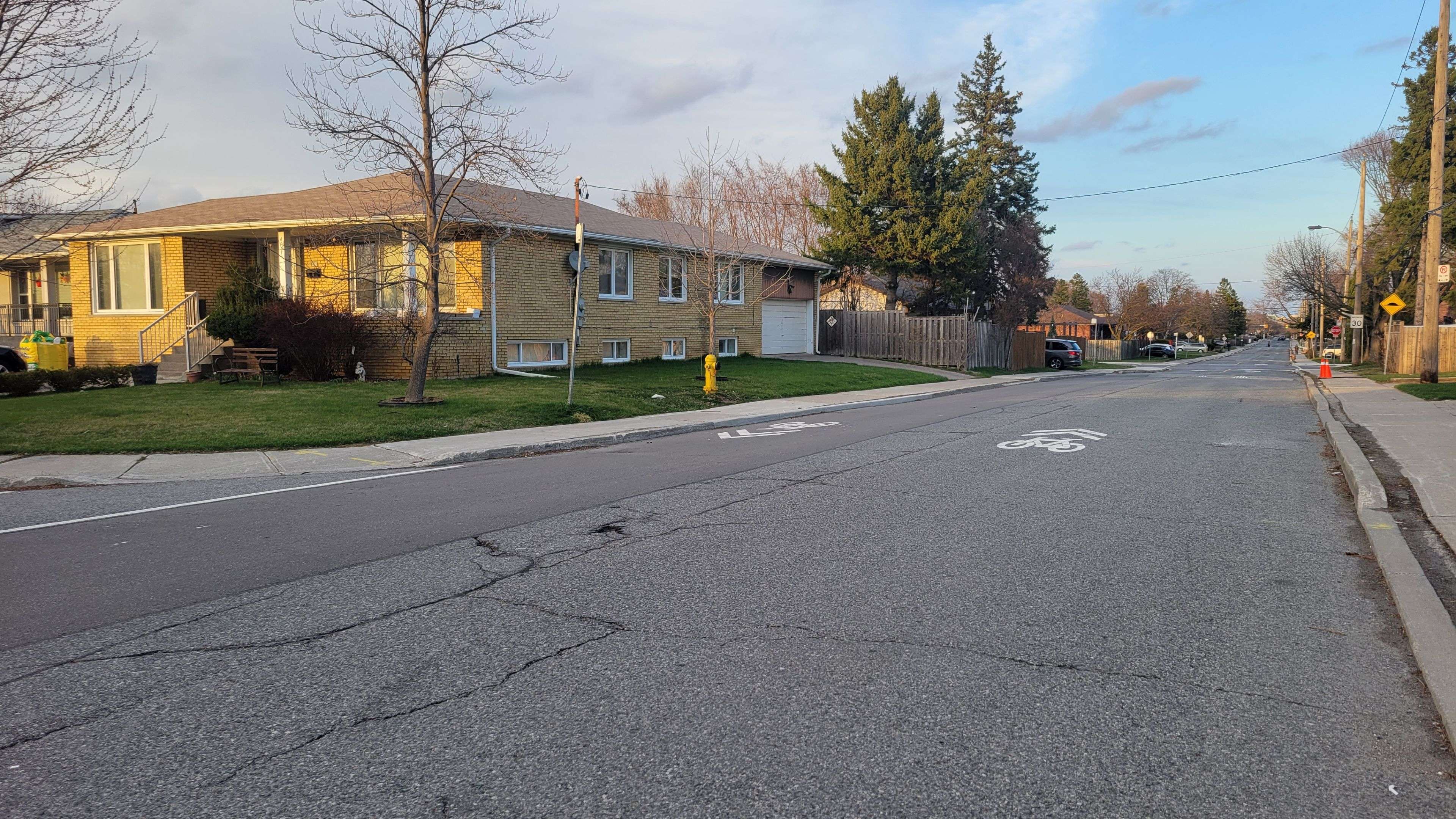 Toronto C06, ON M3H 5N9,1 Evanston DR #Lower