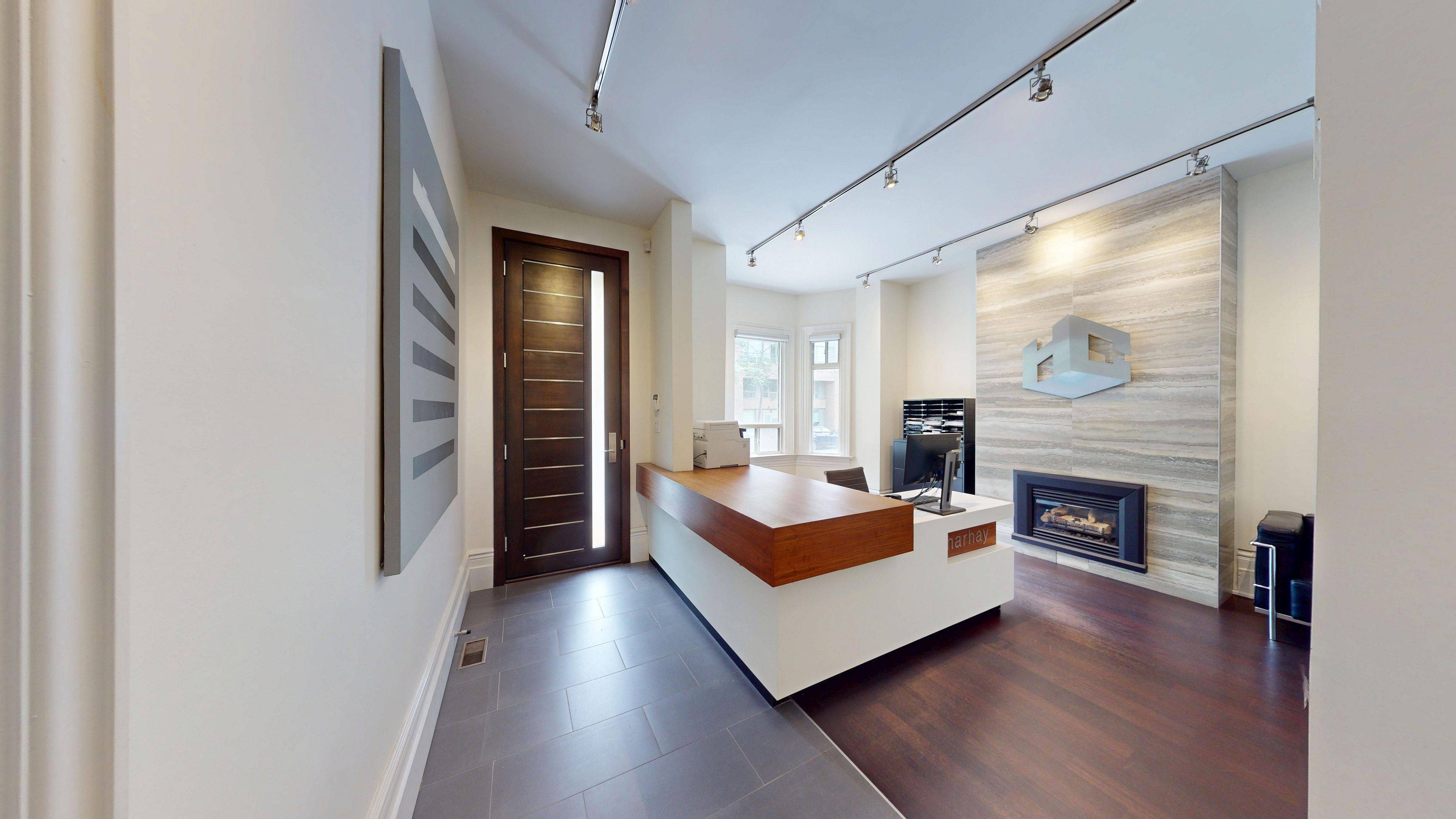 Toronto C01, ON M5V 1Y4,540 - 542 Richmond ST