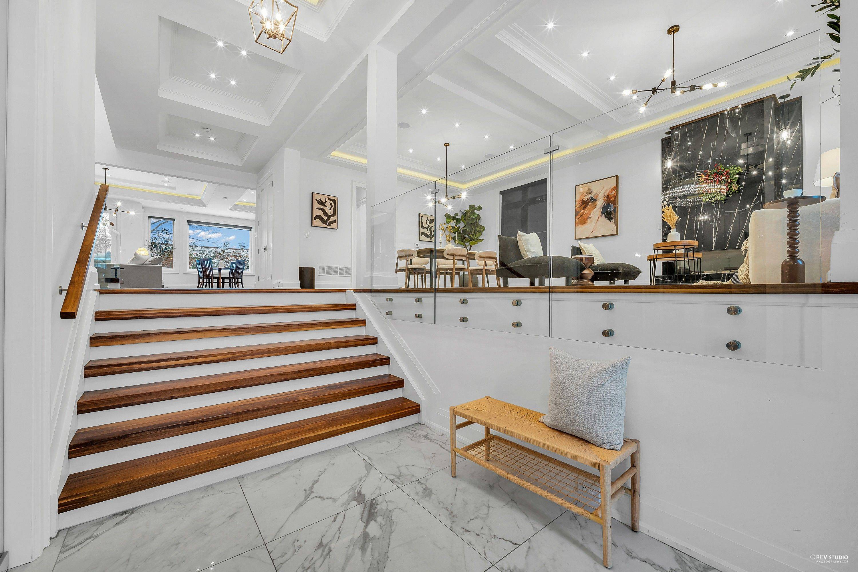 Toronto C04, ON M5N 2V1,92 Glen Rush BLVD