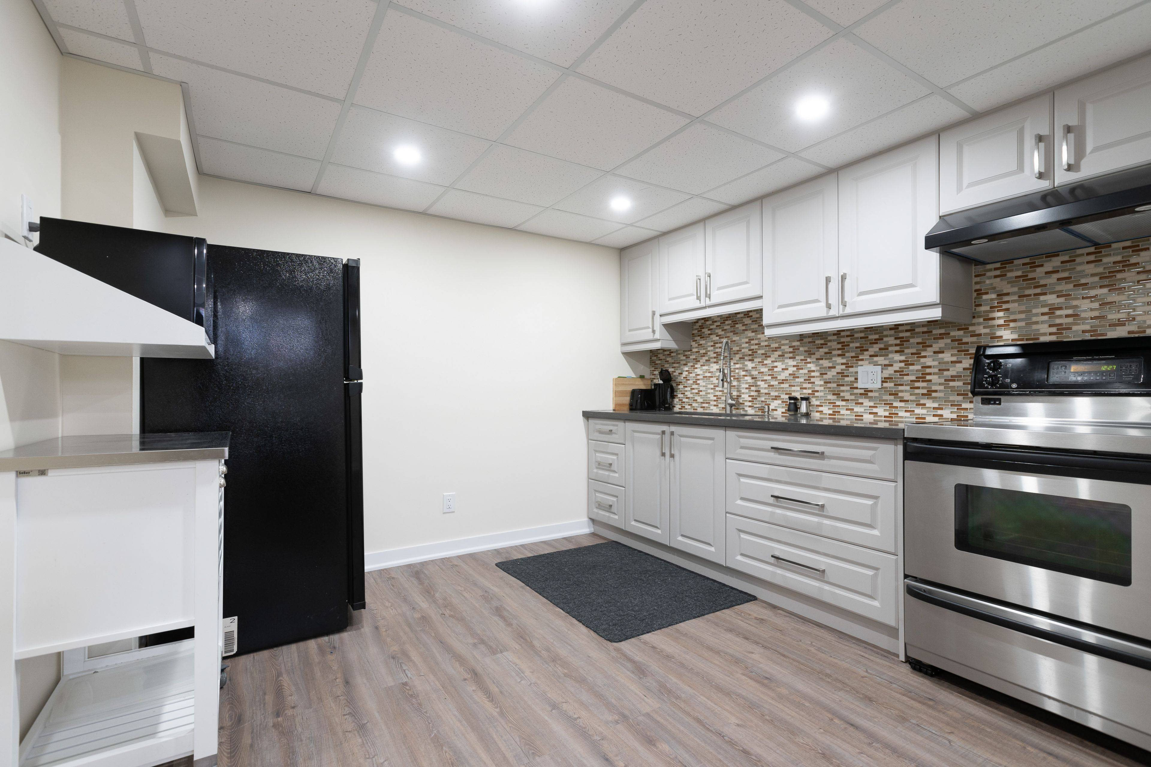 Toronto E09, ON M1G 2B3,5 Barlow RD