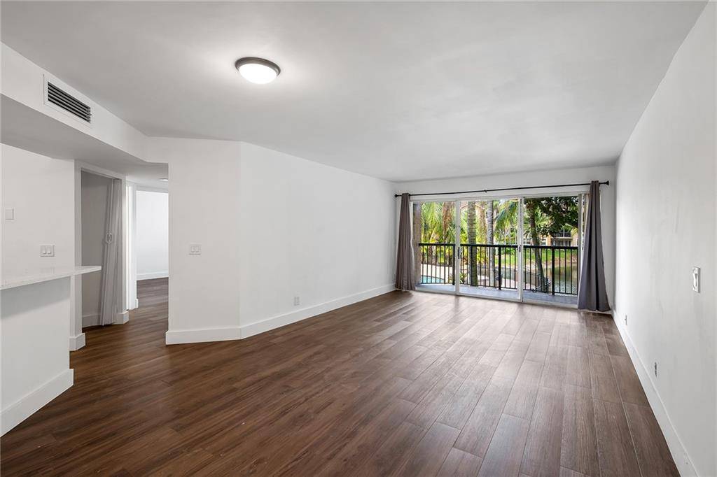 Coral Springs, FL 33067,8851 Wiles Rd #202