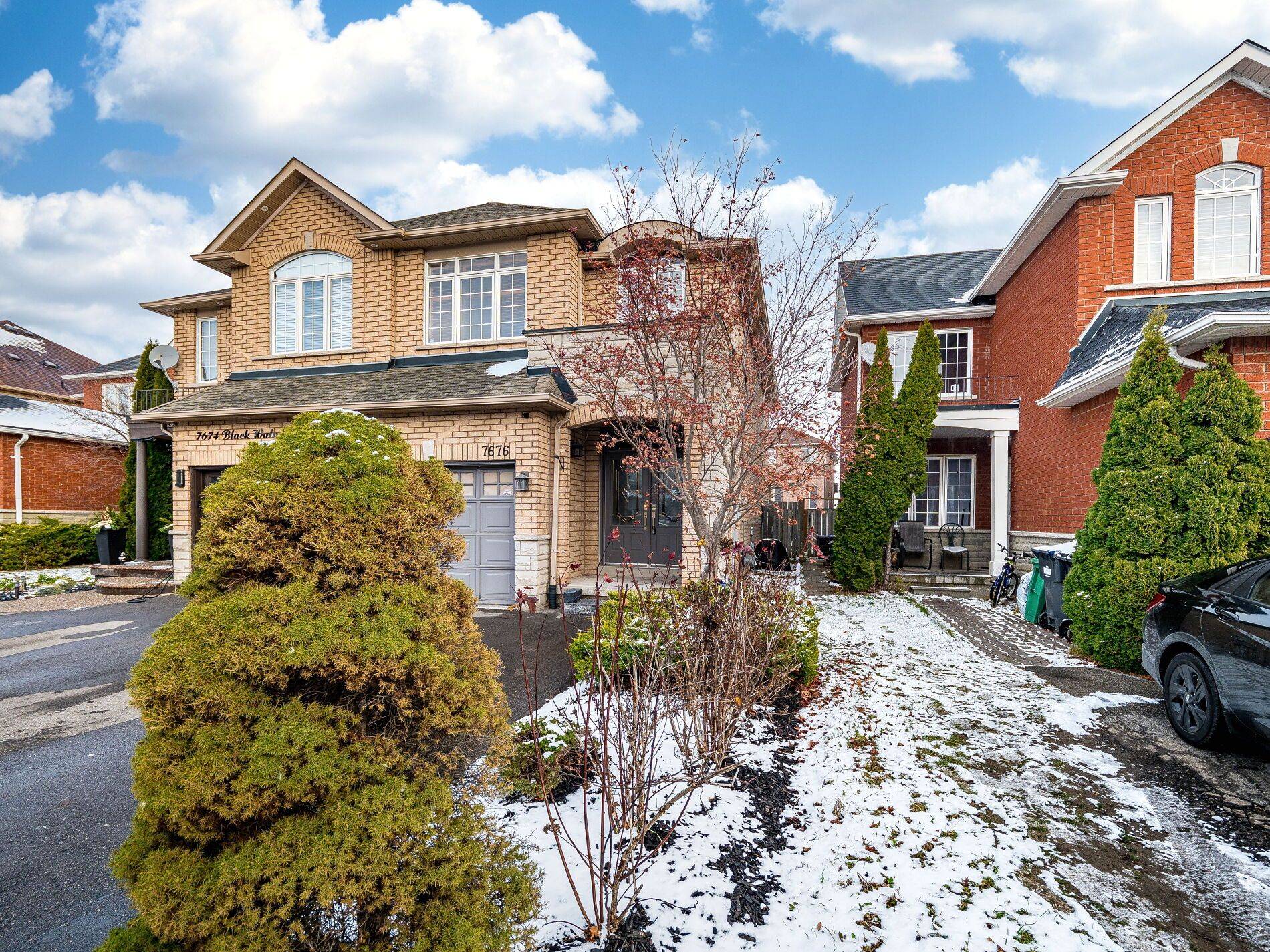 Mississauga, ON L5N 8A6,7676 BLACK WALNUT TRL E