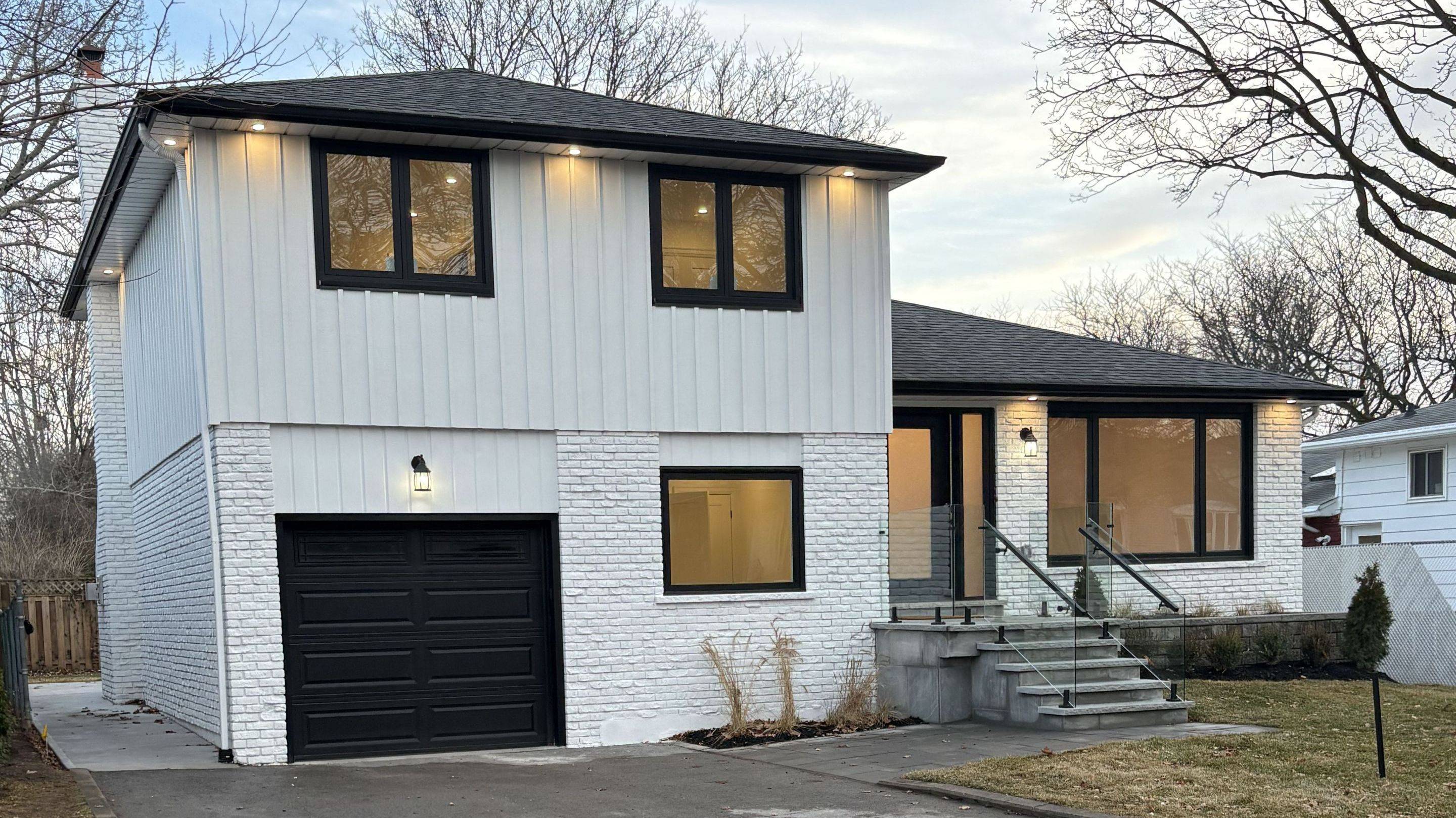 Oakville, ON L6L 2T5,2276 Wyandotte DR