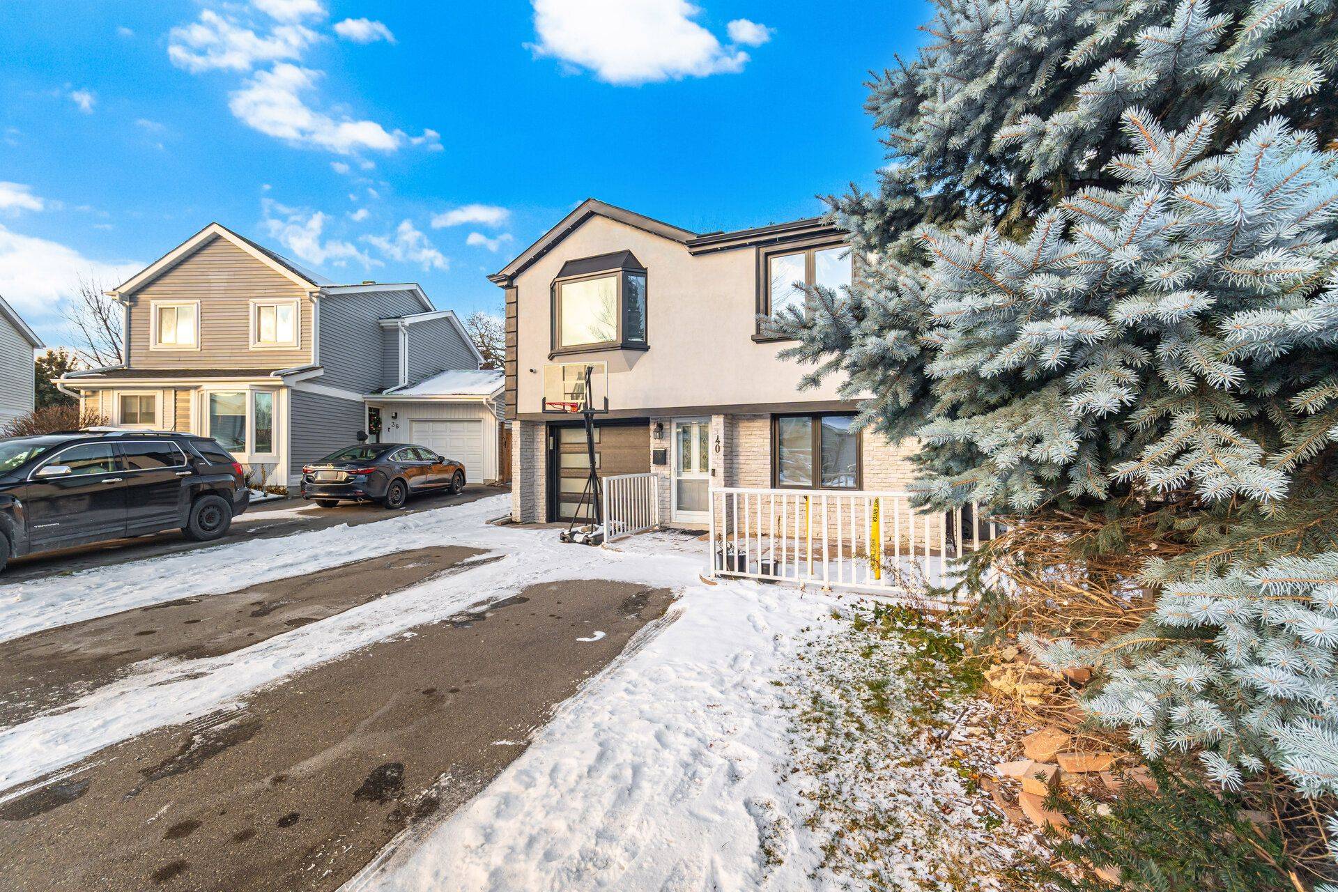 Brampton, ON L6Z 1B5,40 MONTEREY AVE