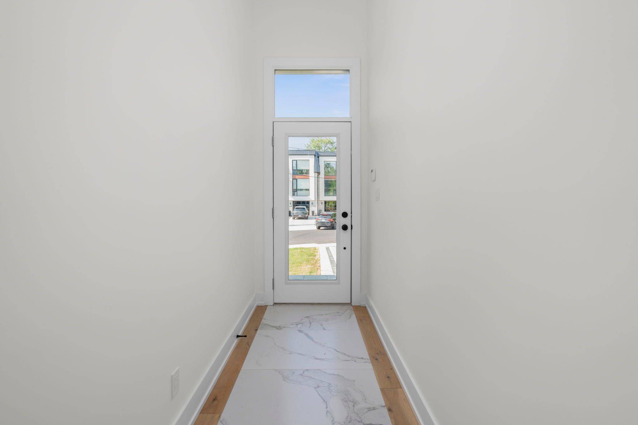 Mississauga, ON L5H 2P7,5A Pine AVE N