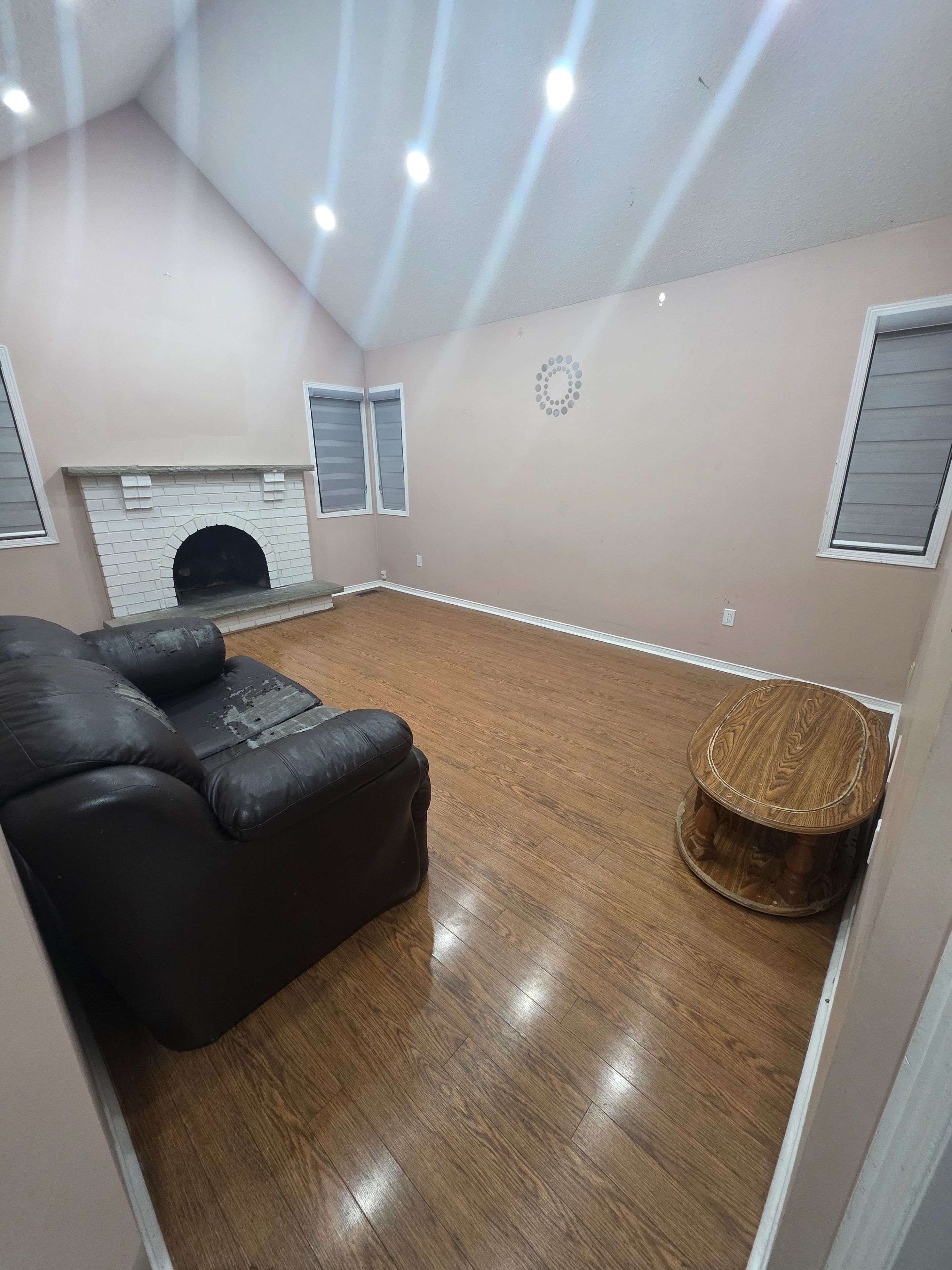 Brampton, ON L6R 1G4,81 Peace Valley CRES