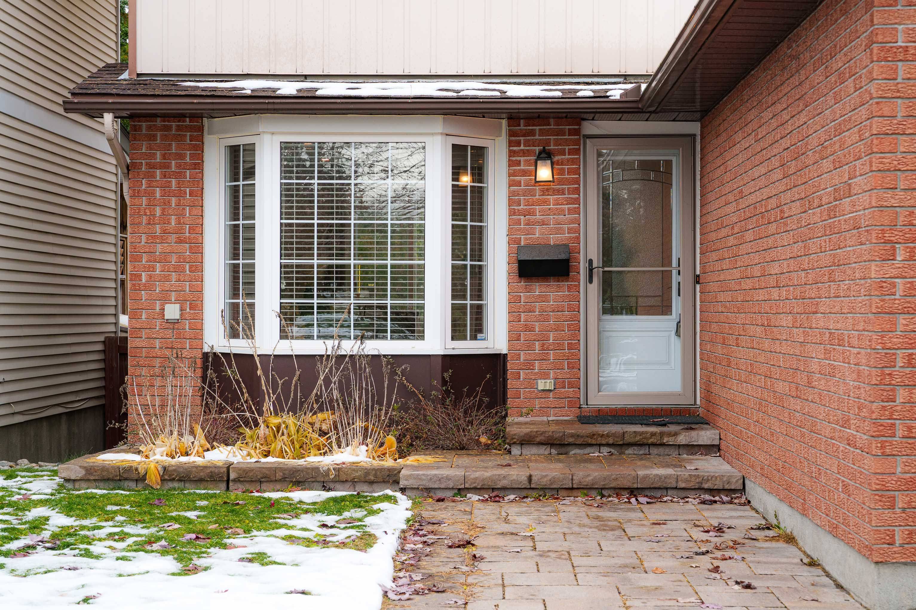 Kanata, ON K2L 1N6,43 Rothesay DR