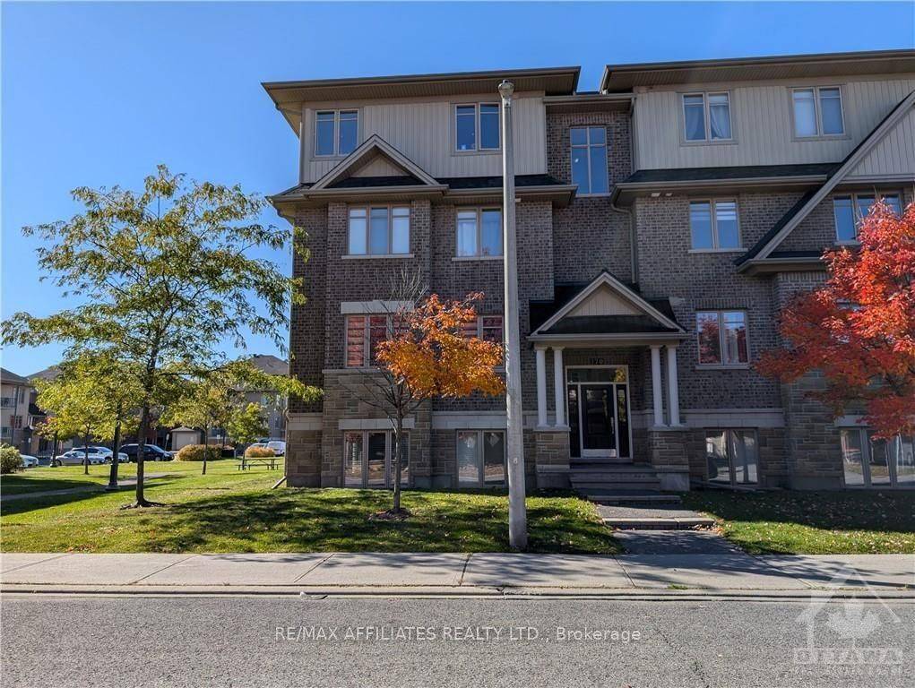 Barrhaven, ON K2J 2T3,170 Hornchurch LN #C