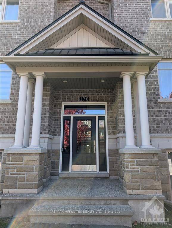 Barrhaven, ON K2J 2T3,170 Hornchurch LN #C