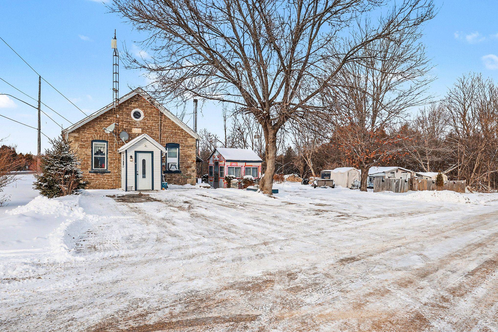 Elizabethtown-kitley, ON K0G 1G0,655 County Road 29 RD