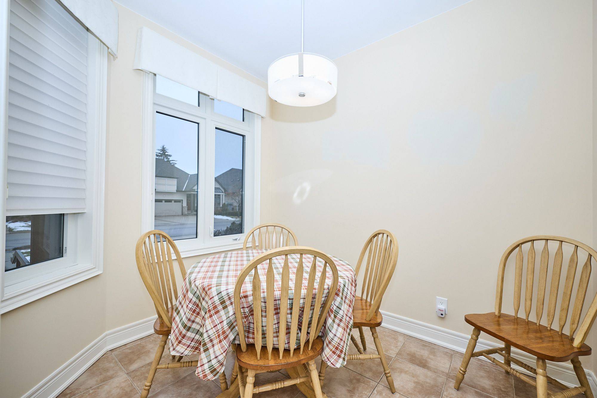 St. Catharines, ON L2M 1R8,14 Emerald Common #7