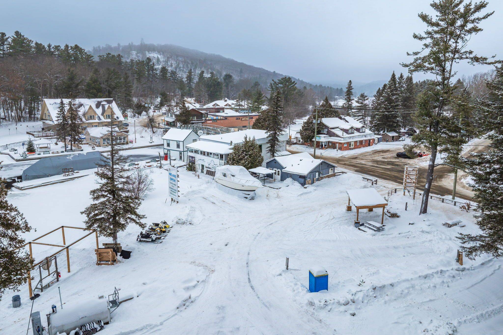 Lake Of Bays, ON P0B 1A0,1092 Main ST