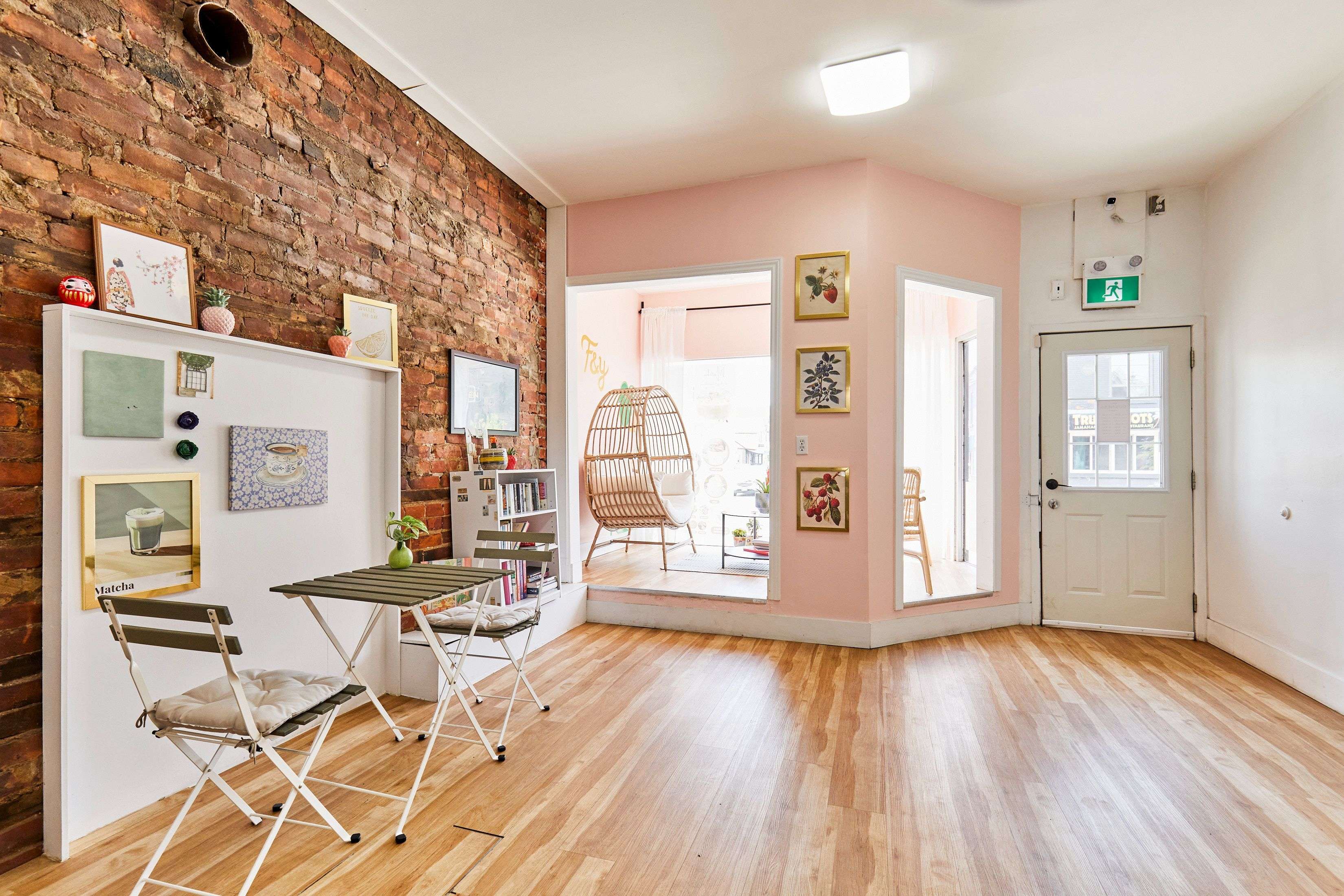 Hamilton, ON L8L 2X8,363 Barton ST E