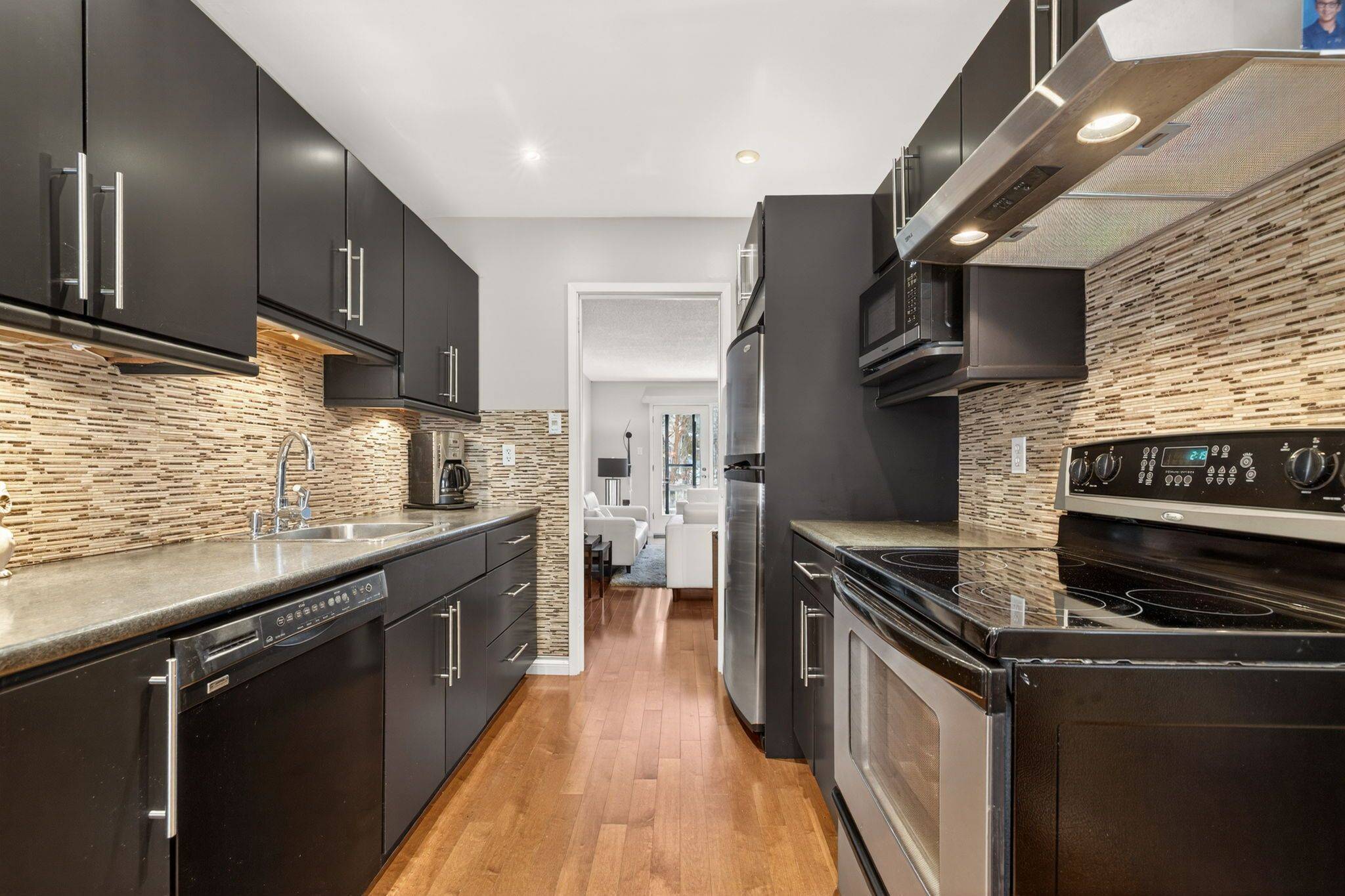 London South, ON N6H 4Y8,676 Wonderland RD S #39