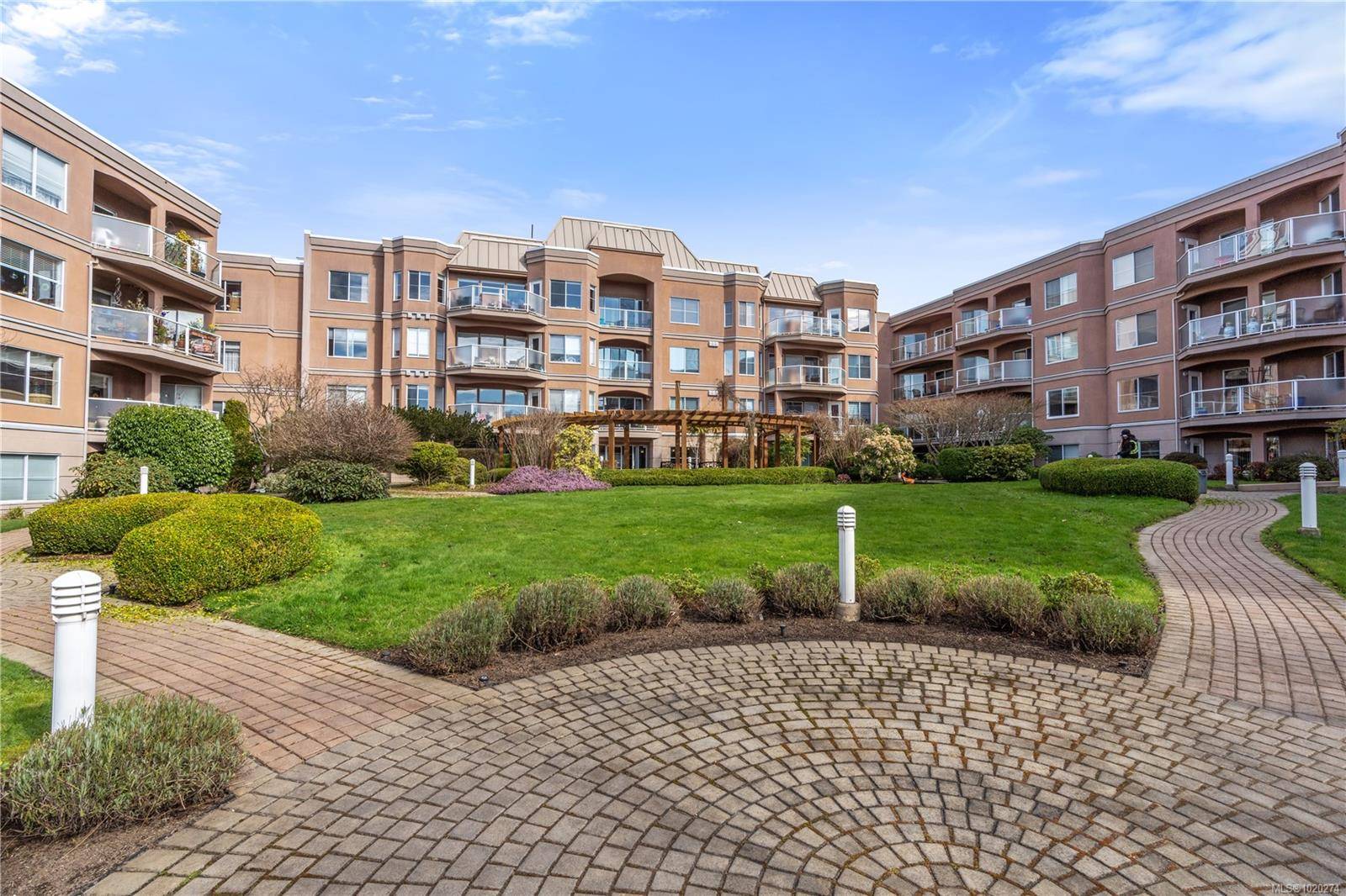 Victoria, BC V8V 4Z2,405 Quebec St #102