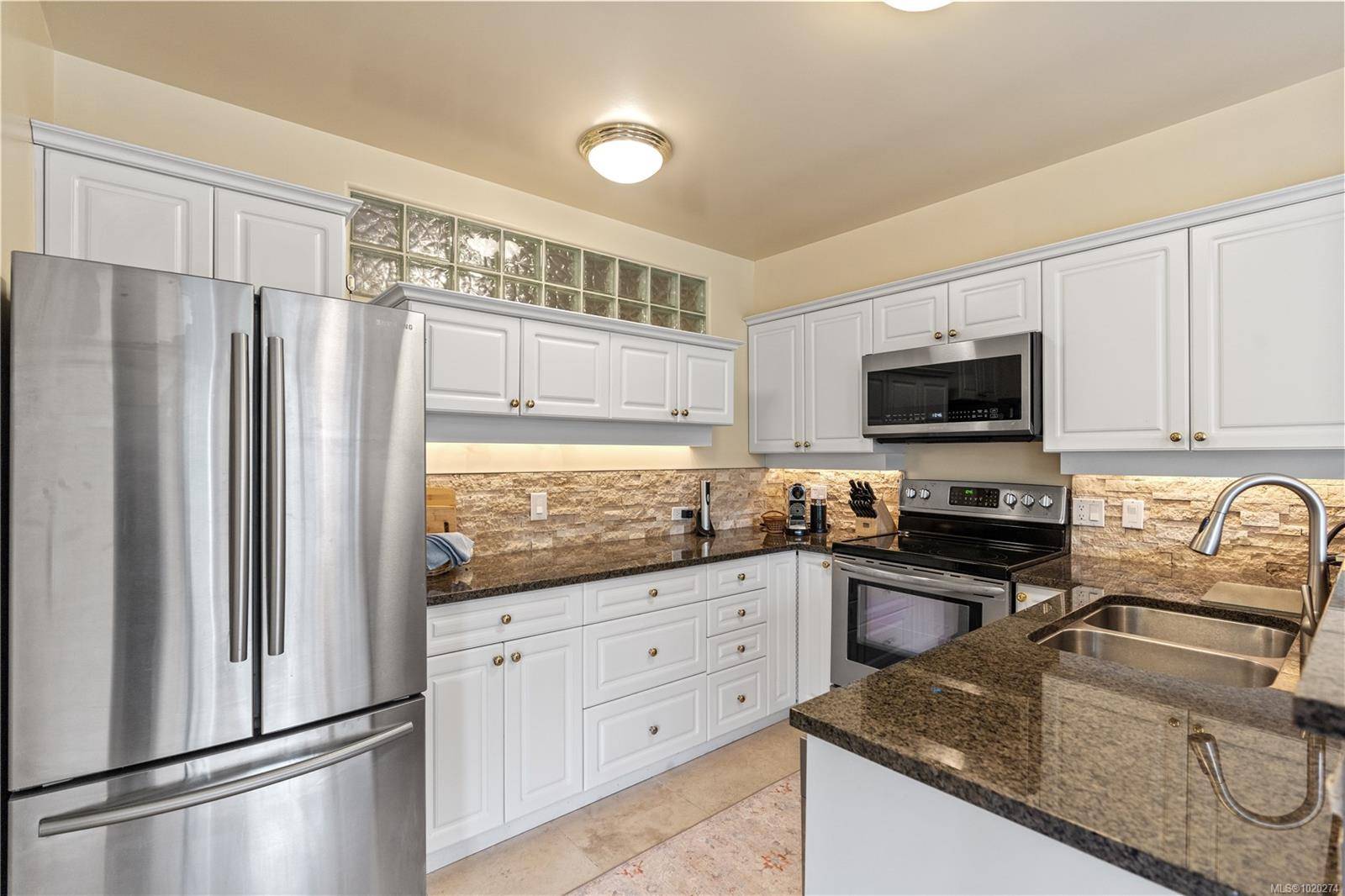 Victoria, BC V8V 4Z2,405 Quebec St #102