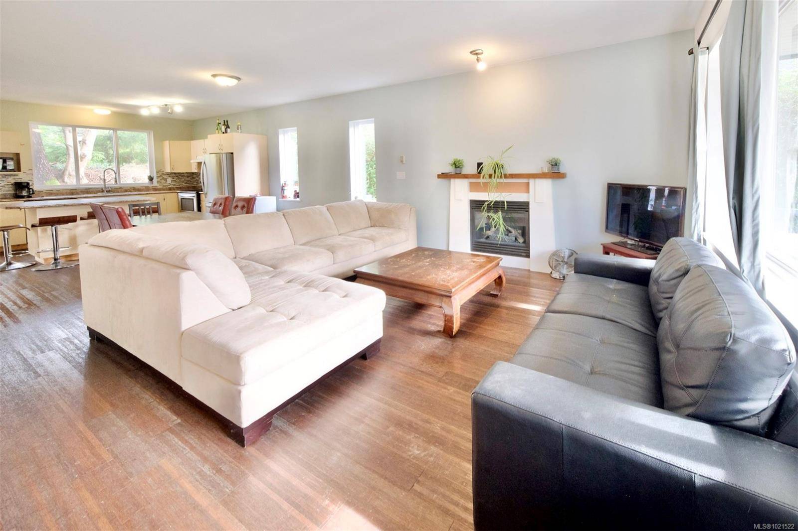 Tofino, BC V0R 2Z0,645 Shore Pine Cres