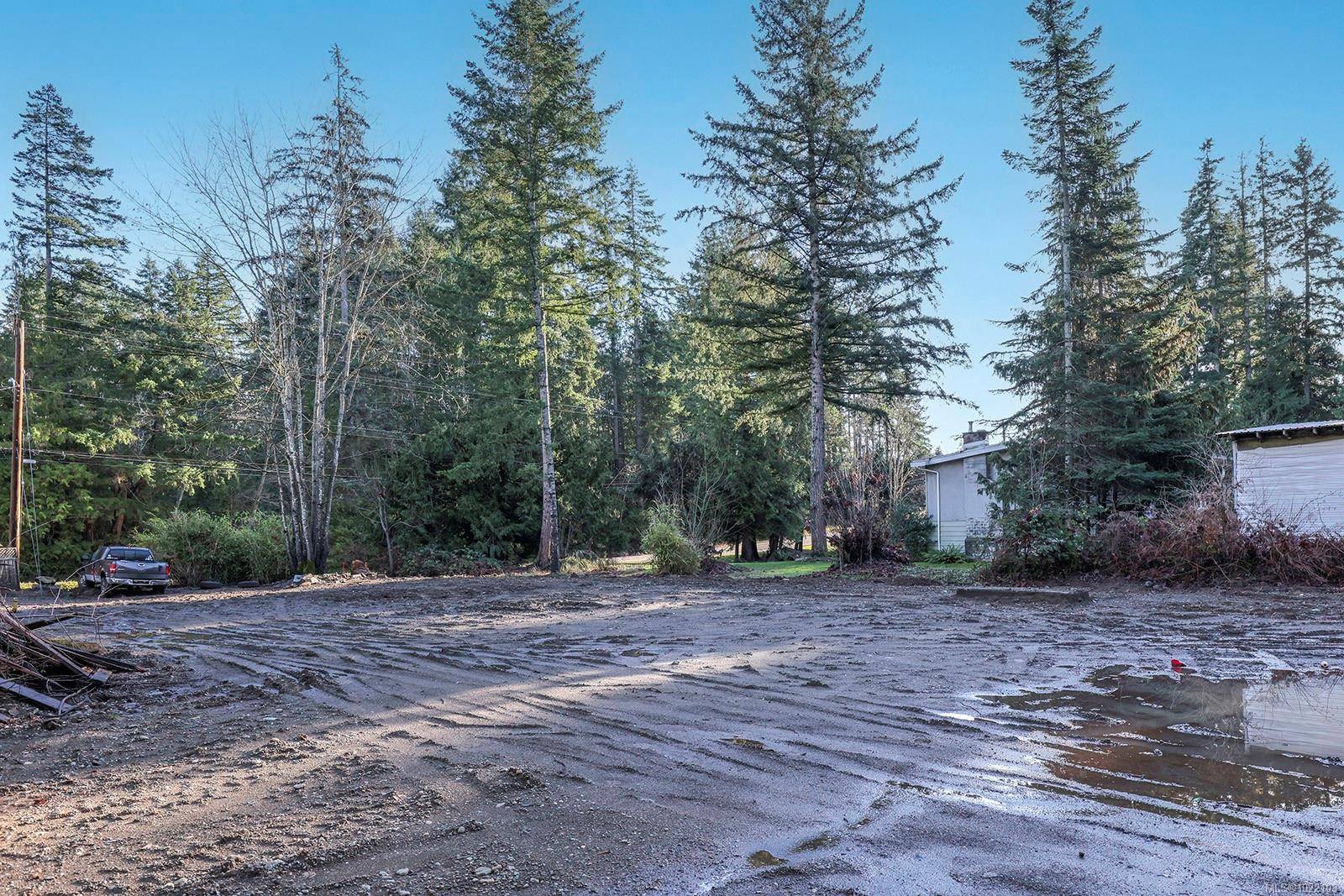 Courtenay, BC V9N 9J8,2645 Cumberland Rd