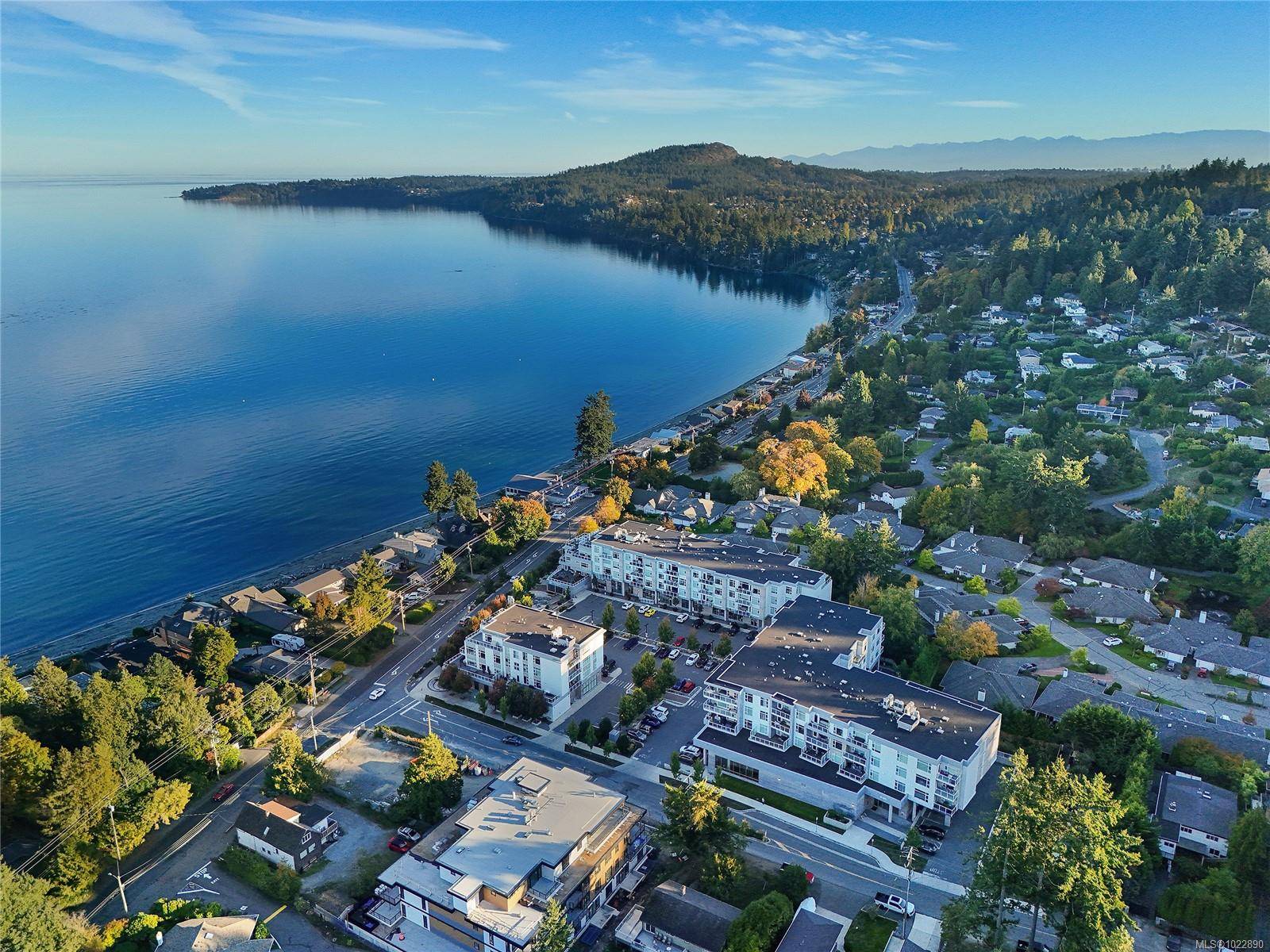 Saanich, BC V8Y 2K5,5118 Cordova Bay Rd #302